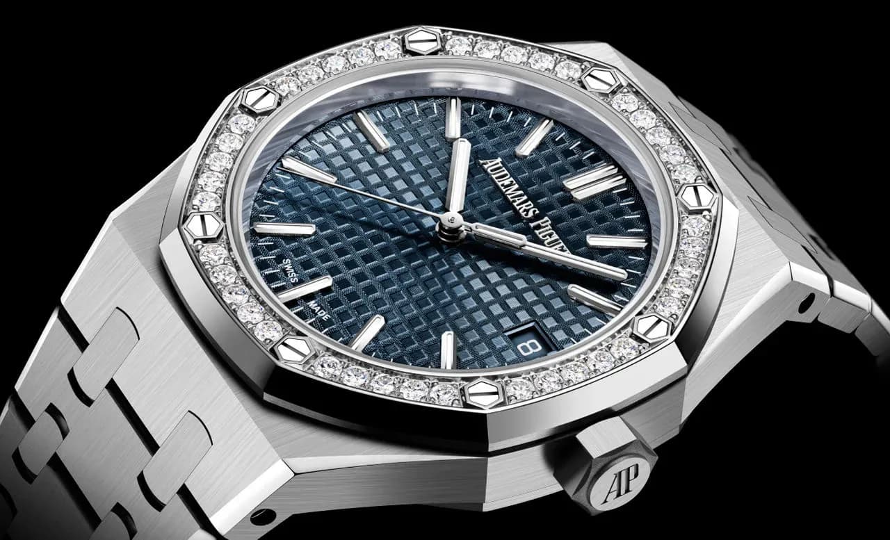 Audemars Piguet Royal Oak Real vs Fake: Authentication Guide