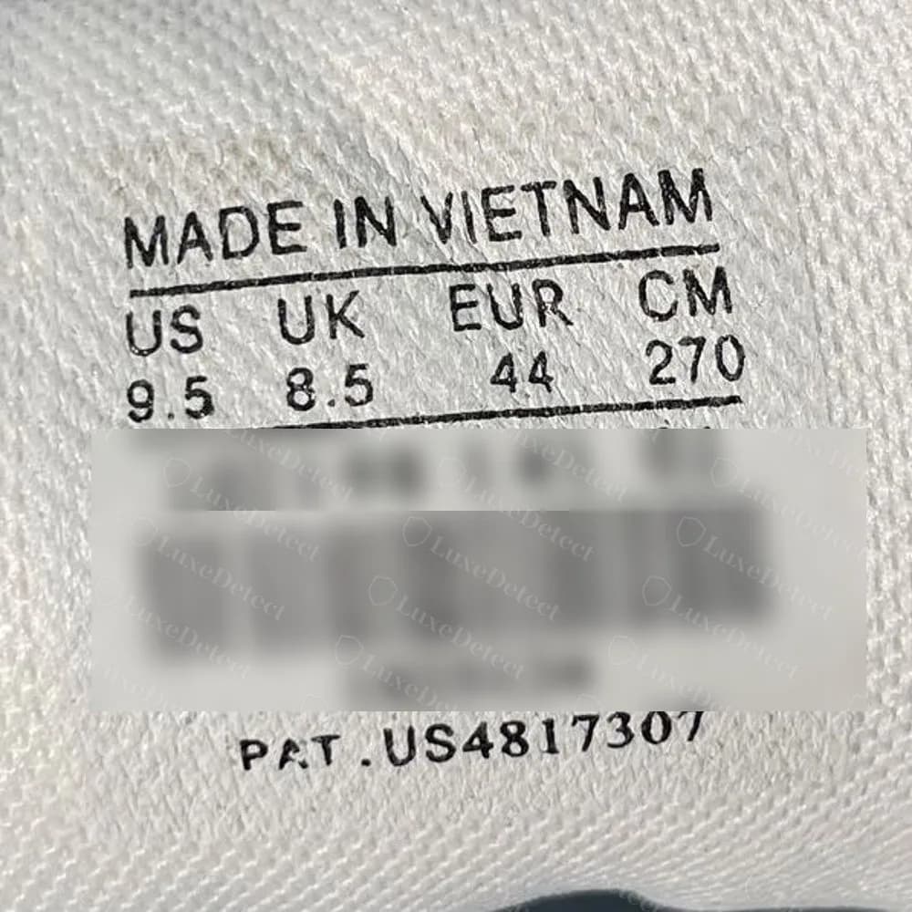 Counterfeit Track with a generic label in place of the Balenciaga one, reading MADE IN VIETNAM, US UK EUR CM, a barcode and PAT.US4817307 (barcode numbers blurred)