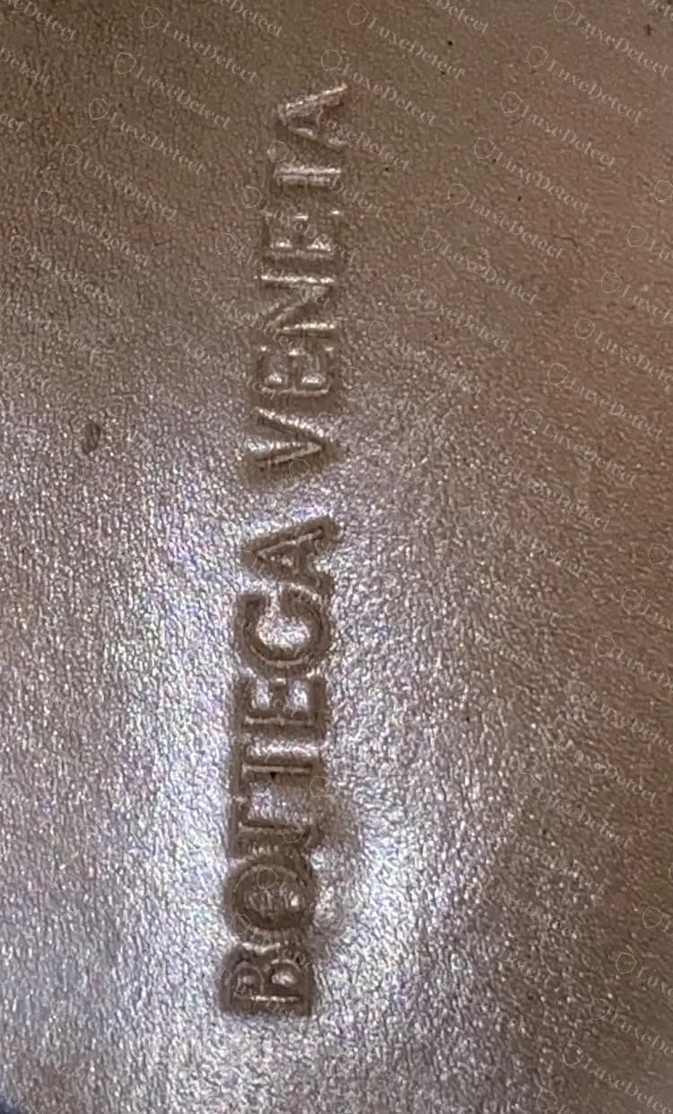 Genuine Lug boot insole: BOTTEGA VENETA pressed into the brown leather without any ink or foil.