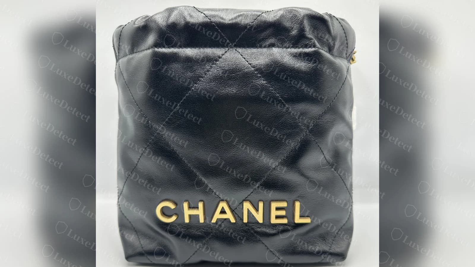 Chanel 22 Bag Real vs Fake: What a Genuine Chanel 22 Looks Like (2026)