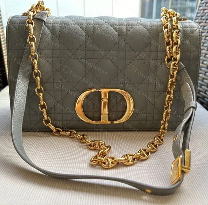 Genuine Caro flap bag: macrocannage quilting with the fixed oval "CD" turn-lock, mounted flush against the leather