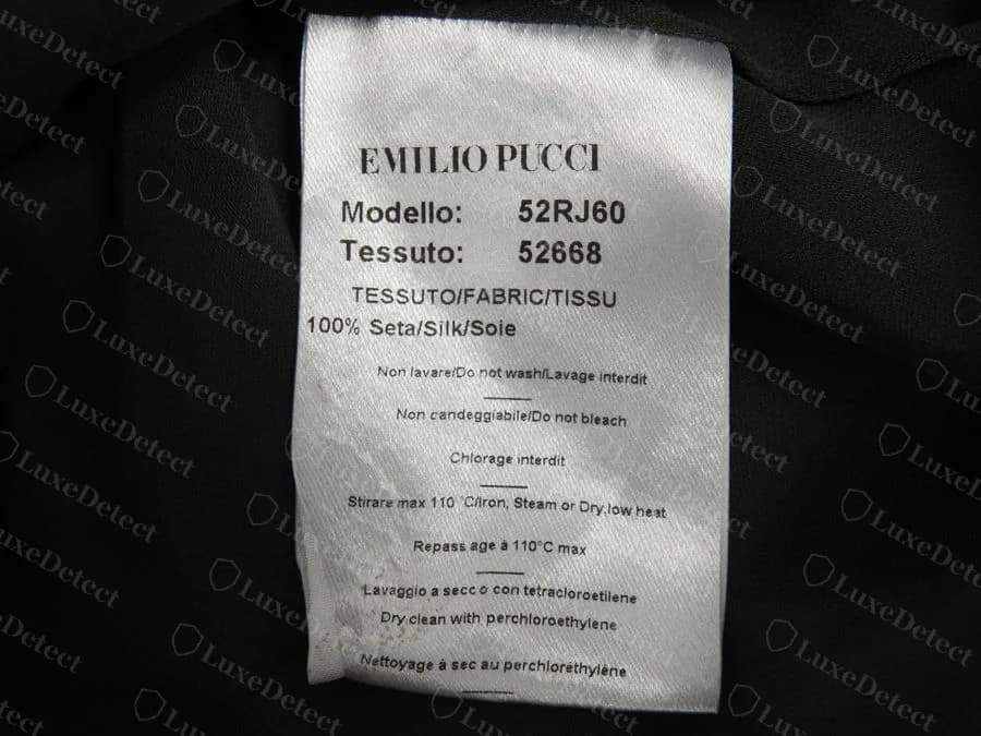 Etiqueta de cuidados de cetim branca Emilio Pucci original mostrando o nome, Modello 52RJ60, Tessuto 52668 e a composição das fibras em italiano, inglês e francês