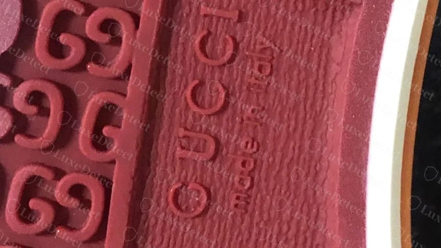 Genuine Gucci Tennis 1977 sole in red: a bare textured panel, GUCCI and made in italy moulded in, no sticker