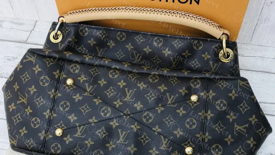 Louis Vuitton Artsy: What a Genuine Bag Looks Like (and How to Check Yours) (2026)