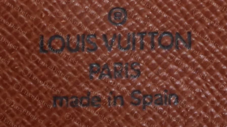Musette Salsa Monogram original: sello grabado en caliente en el forro de la solapa que dice LOUIS VUITTON PARIS made in Spain