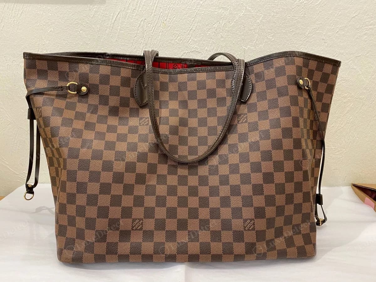 How to Spot a Fake Louis Vuitton Neverfull MM: 9 Expert Markers (2026)