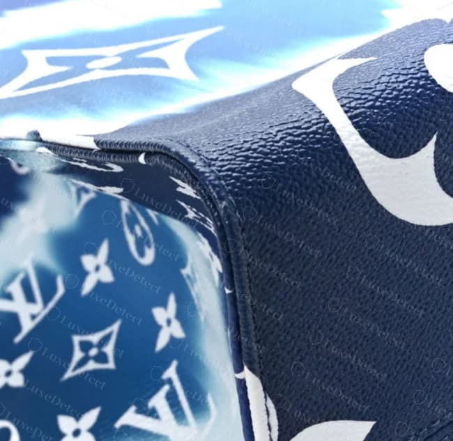 Authentic mitred corner seam on an OnTheGo in classic Monogram canvas, with the print staying sharp and consistent right up to the fold