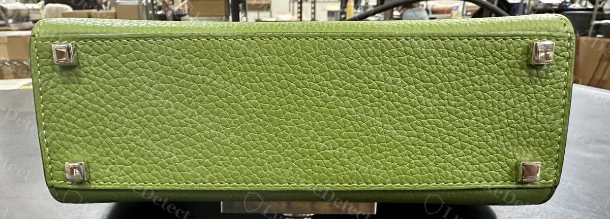 Genuine small 20cm Moynat Réjane base with four square studs, one at each corner and none in the centre