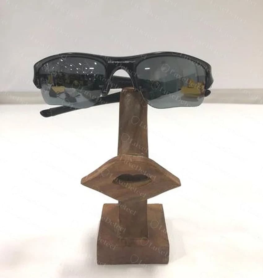 How to Authenticate Oakley Flak Sunglasses: Real vs Fake