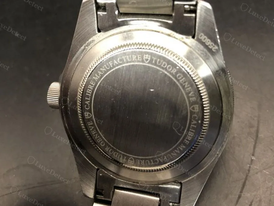 Fake Tudor Pelagos caseback: CALIBRE MANUFACTURE TUDOR GENEVE engraving with the 25600 reference number visible along the lug.
