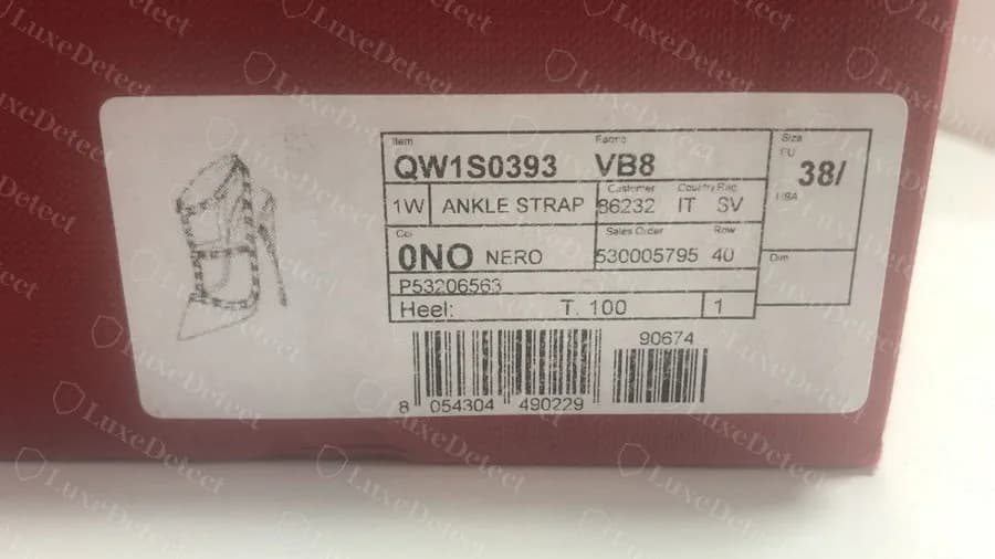 Valentino box end label showing style code, description, colour, country and size