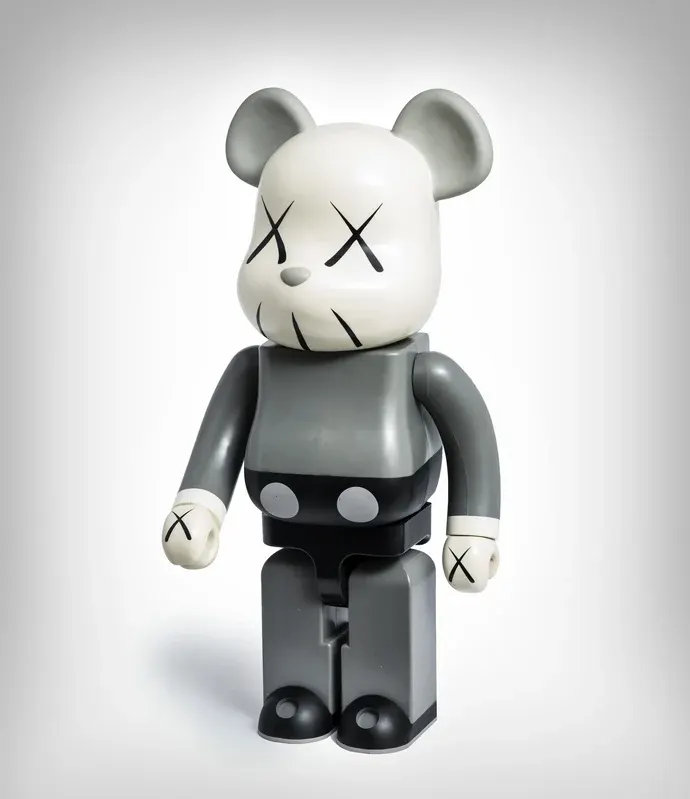 KAWS-Bearbrick-Figur